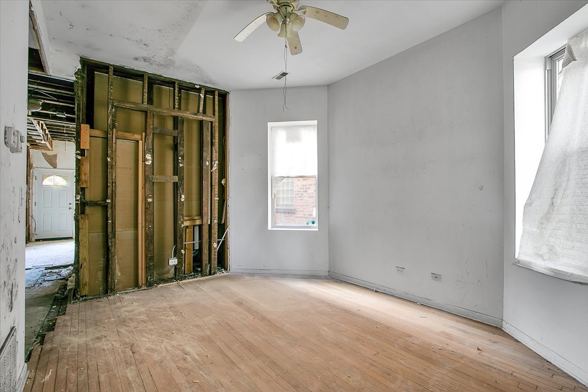 7125 S Drexel Avenue, Chicago, IL 60619