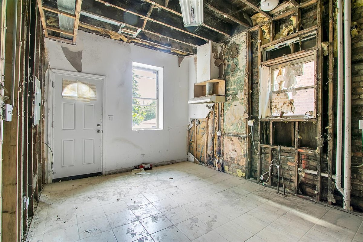 7125 S Drexel Avenue, Chicago, IL 60619