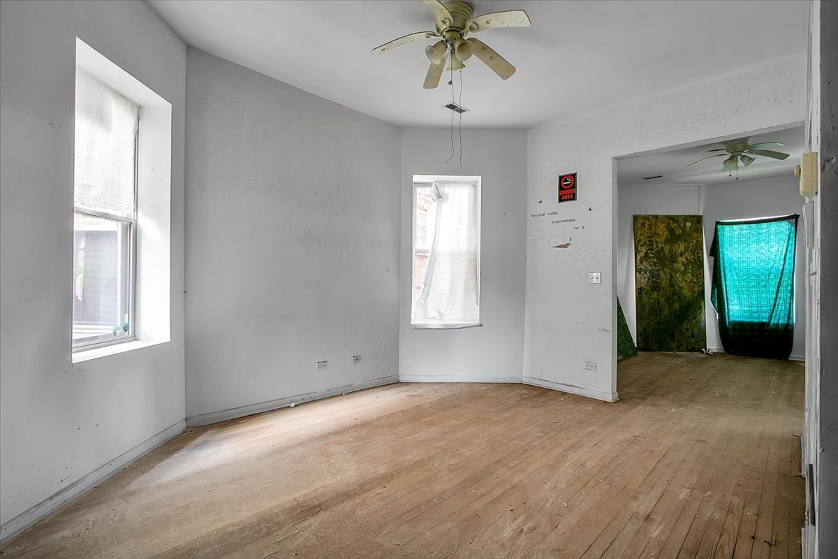 7125 S Drexel Avenue, Chicago, IL 60619