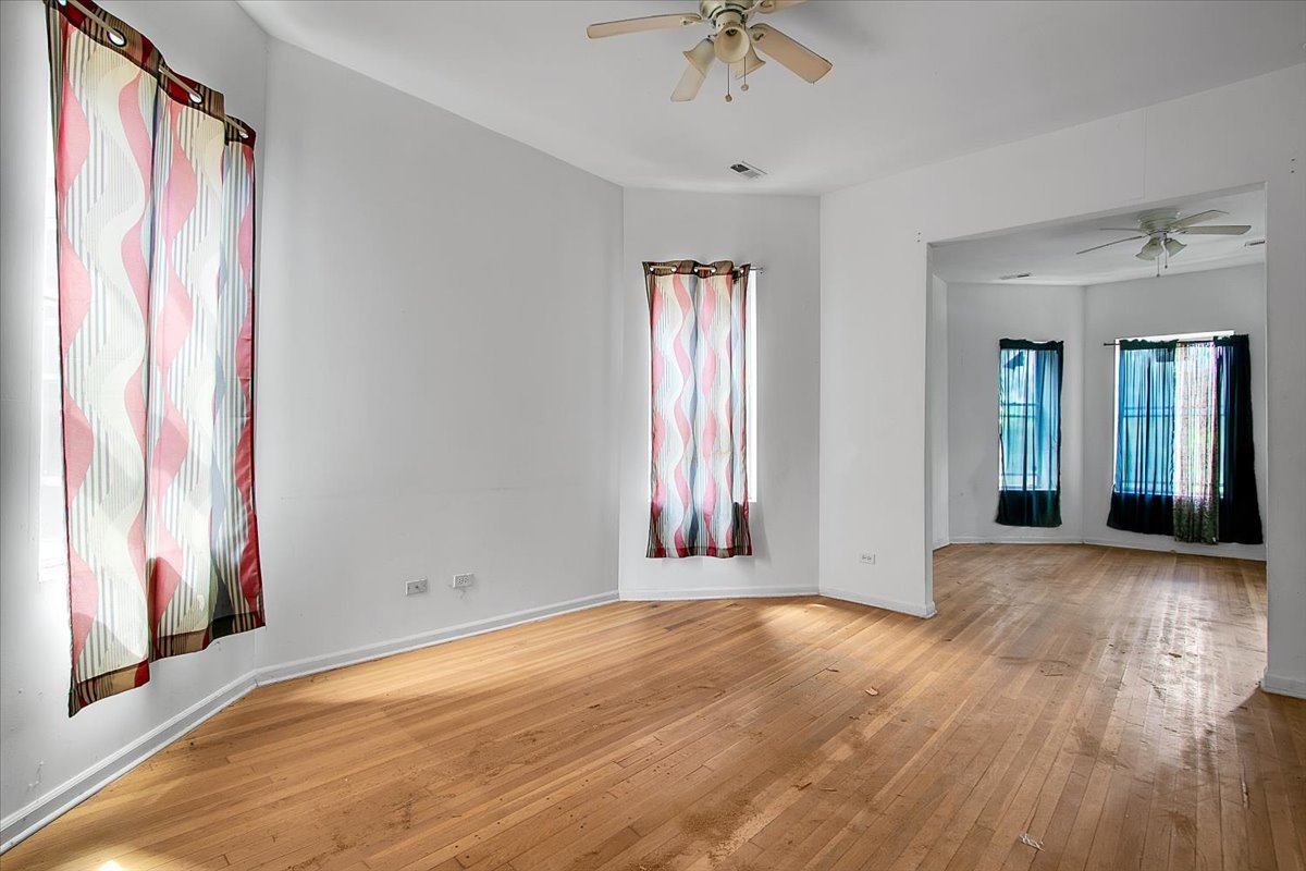 7125 S Drexel Avenue, Chicago, IL 60619