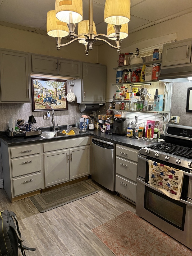 6217 S Claremont Avenue, Chicago, IL 60636