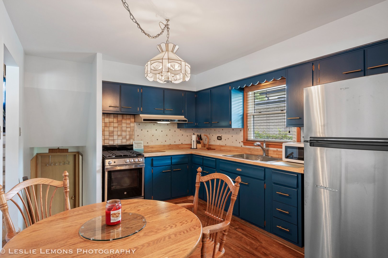 8830 W 92nd Place, Hickory Hills, IL 60457