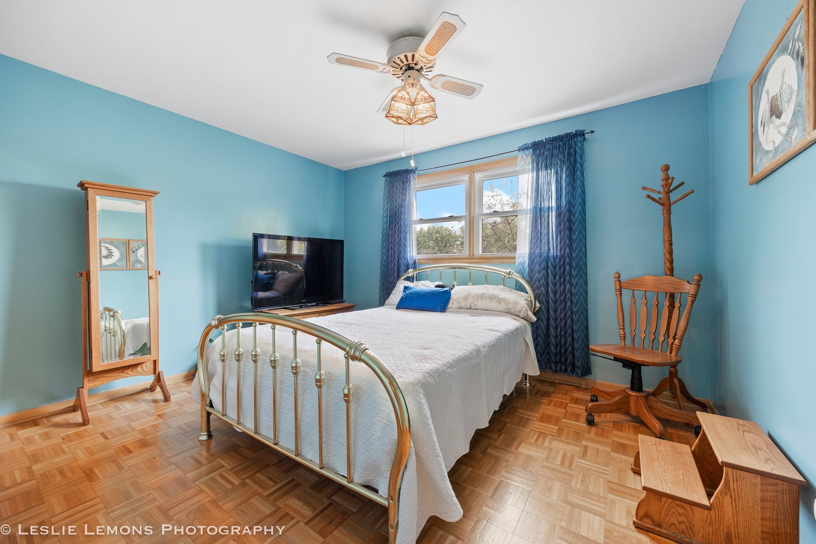 8830 W 92nd Place, Hickory Hills, IL 60457