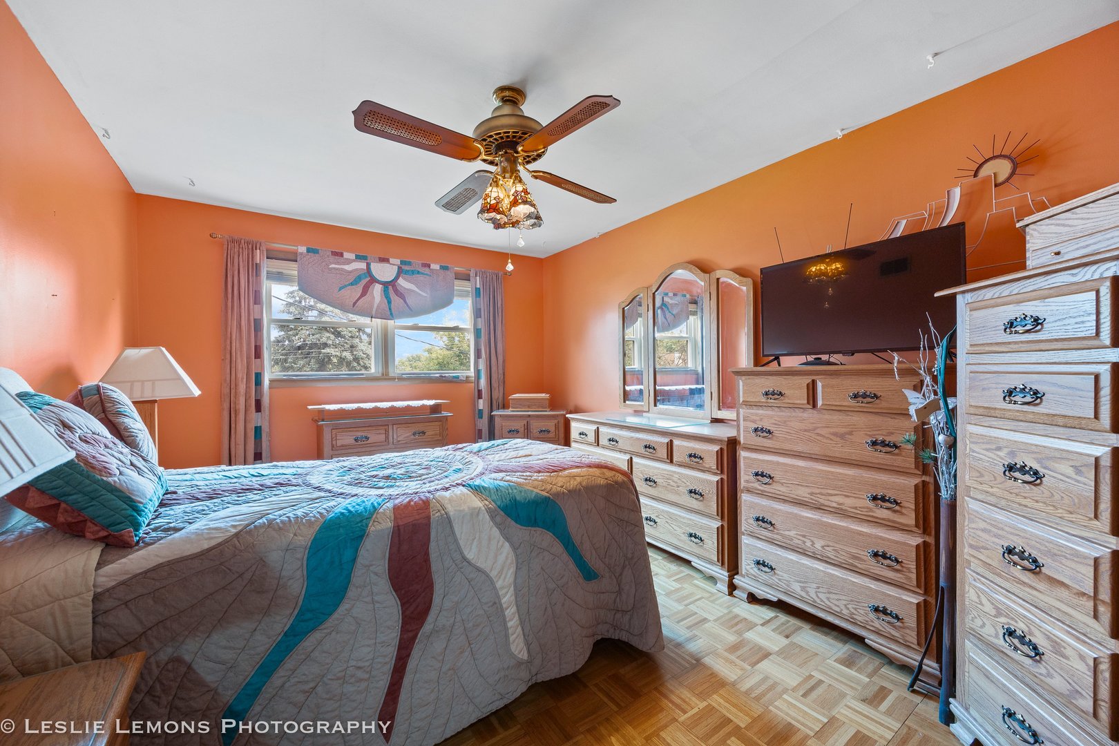 8830 W 92nd Place, Hickory Hills, IL 60457