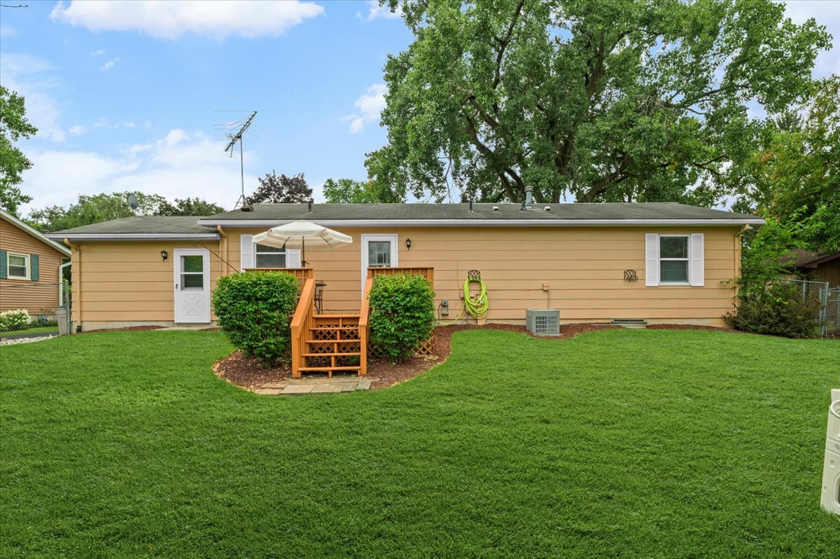 3510 Vine Street, McHenry, IL 60050
