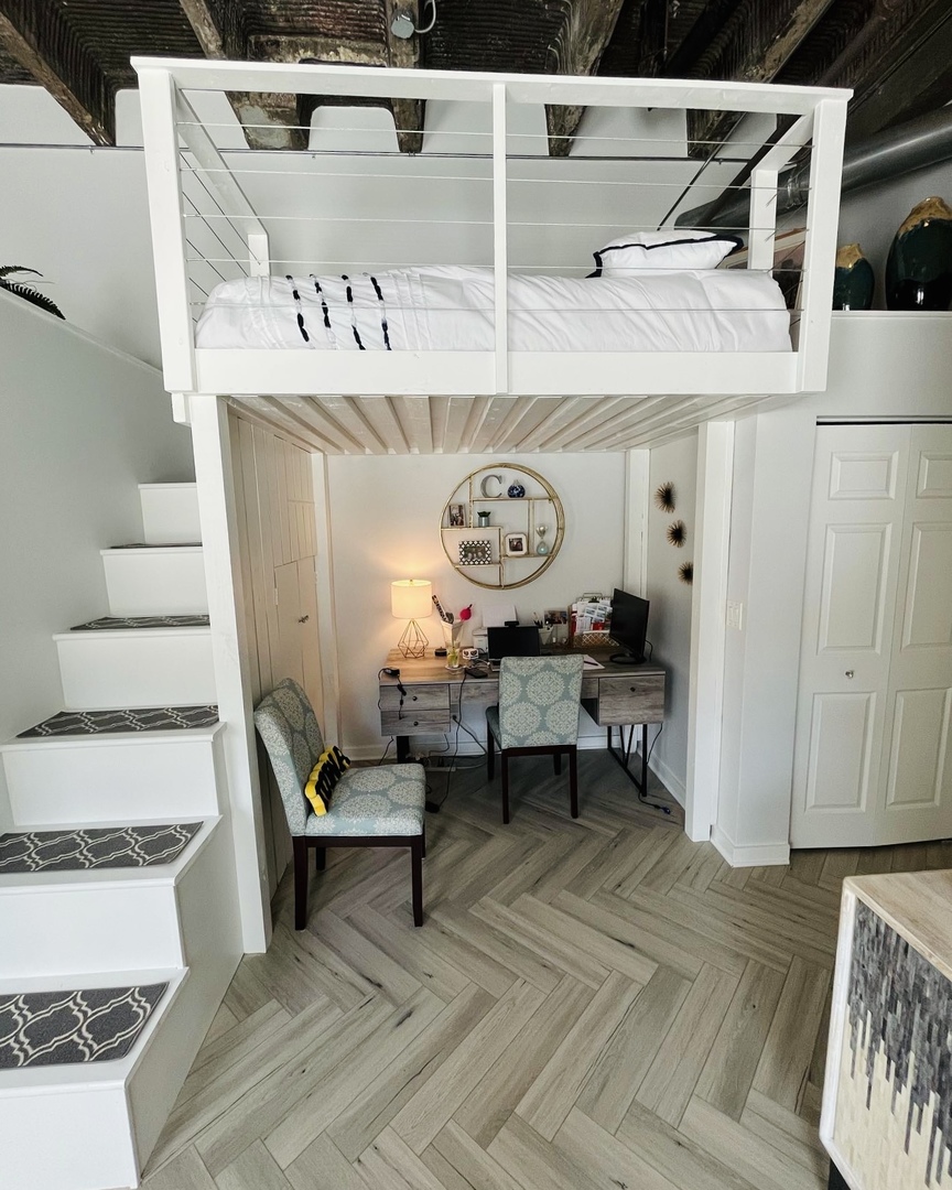 3150 N Sheffield Avenue #612, Chicago, IL 60657