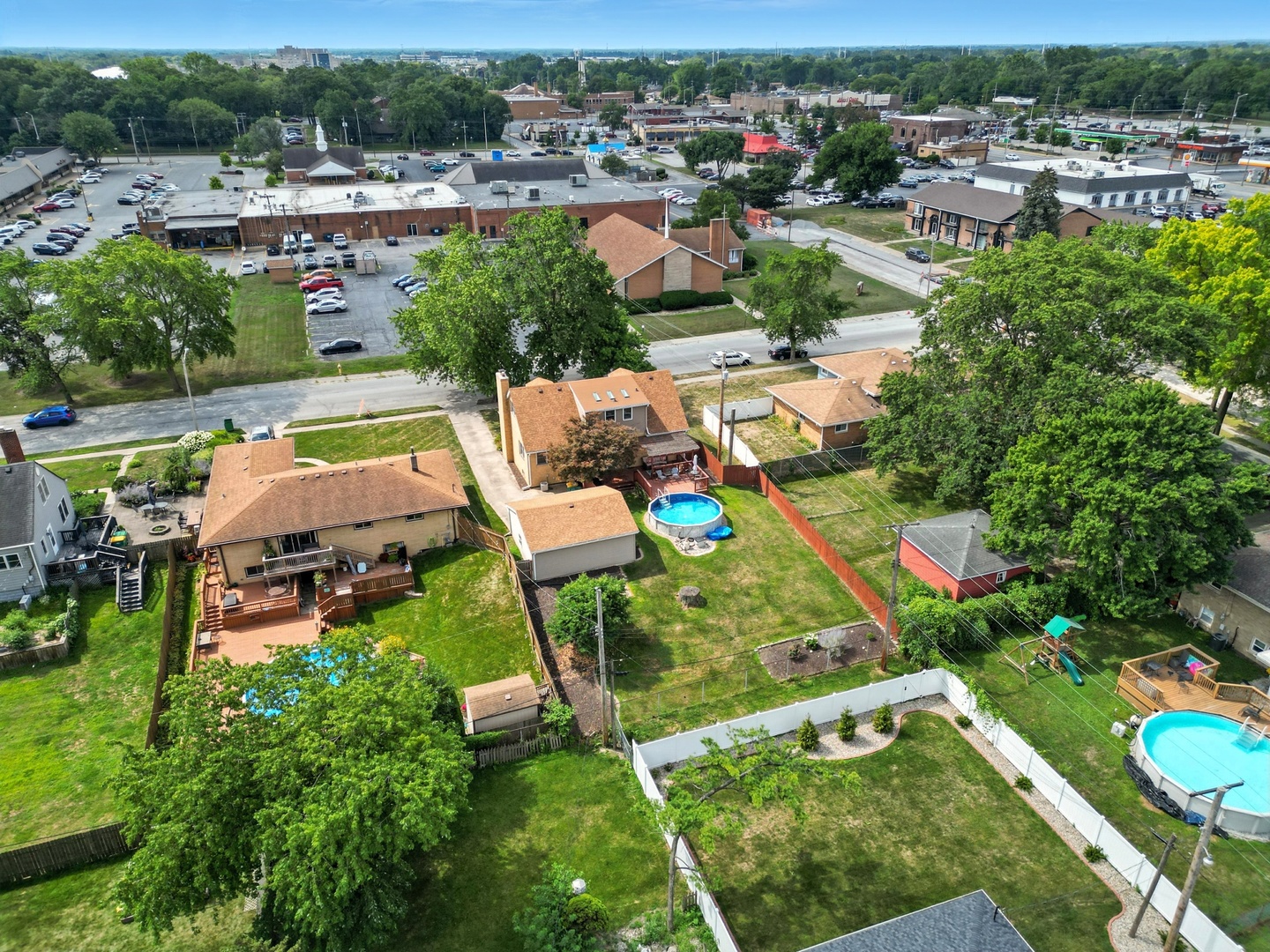 901 Ridgeway Avenue, Munster, IN 46321