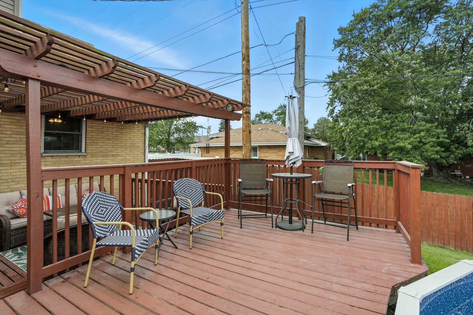 901 Ridgeway Avenue, Munster, IN 46321