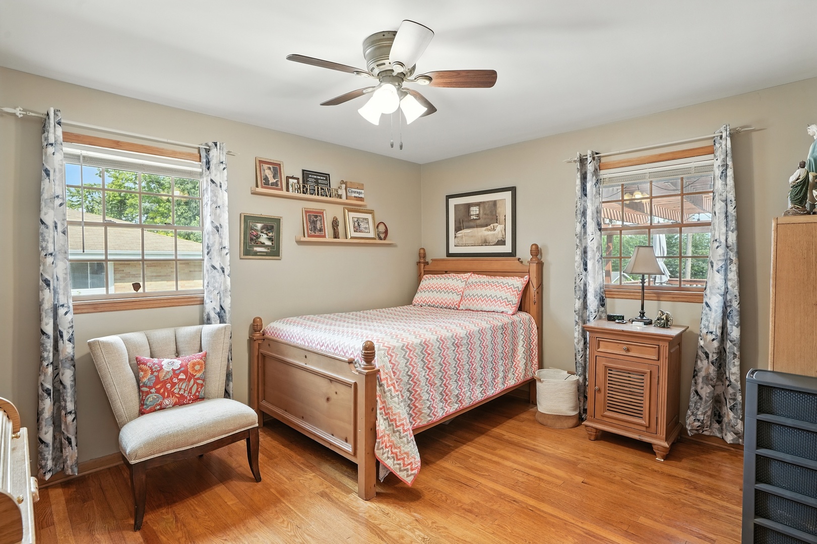 901 Ridgeway Avenue, Munster, IN 46321