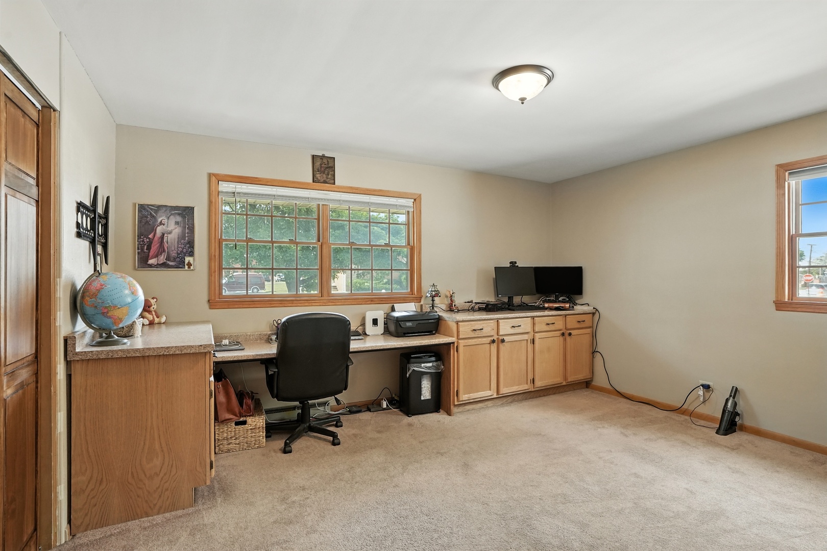 901 Ridgeway Avenue, Munster, IN 46321