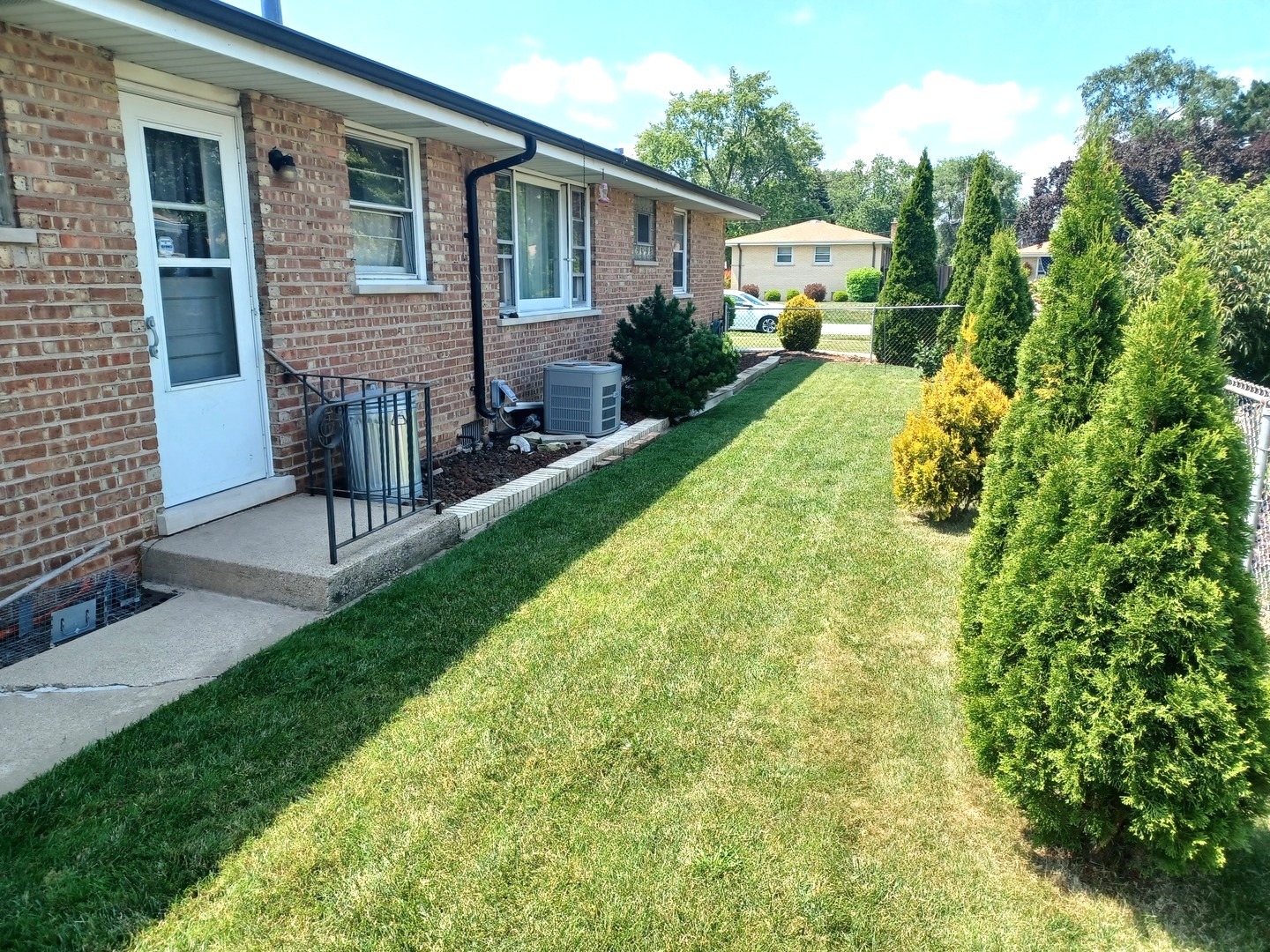 6714 W Lloyd Drive, Worth, IL 60482