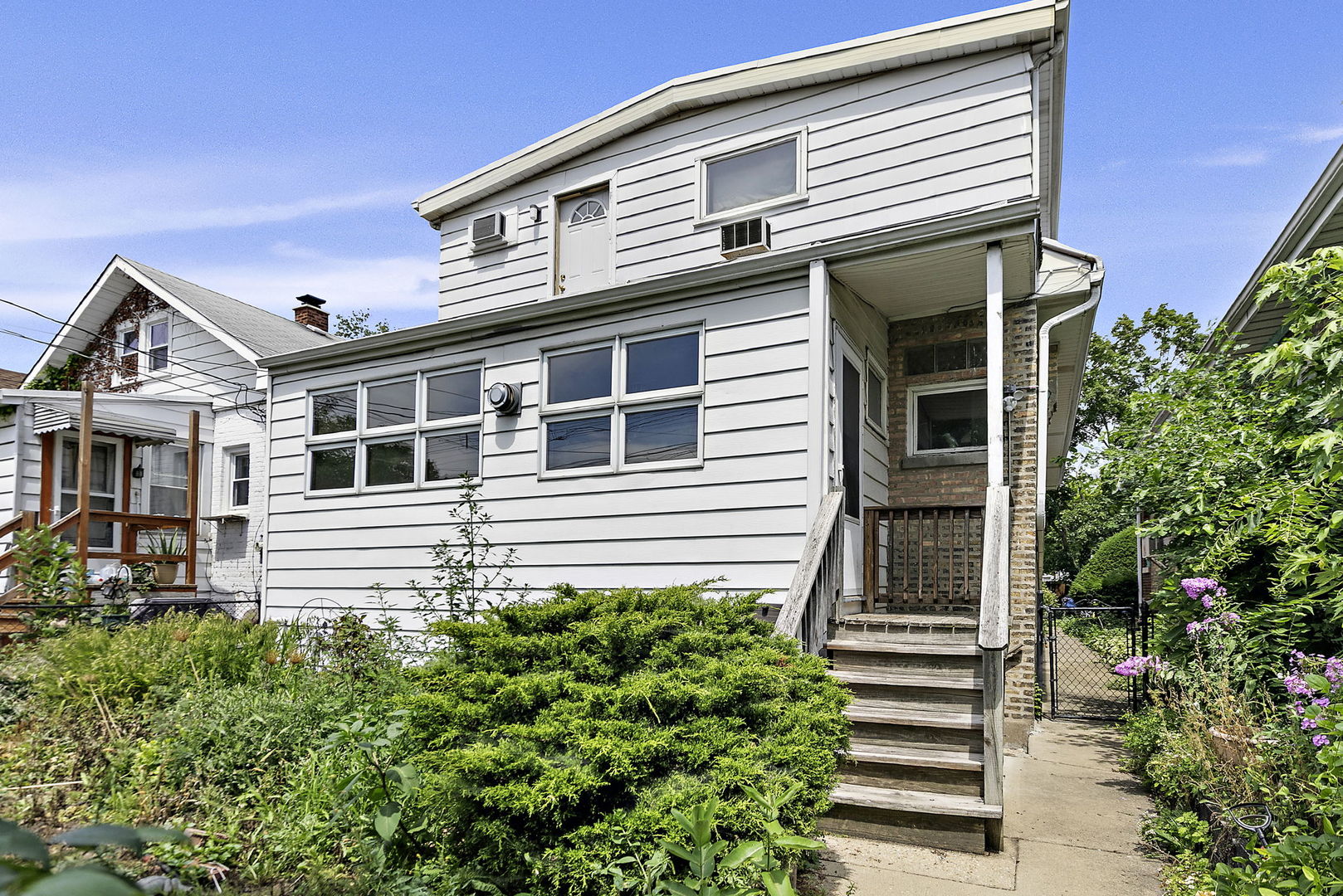 6145 W Grace Street, Chicago, IL 60634