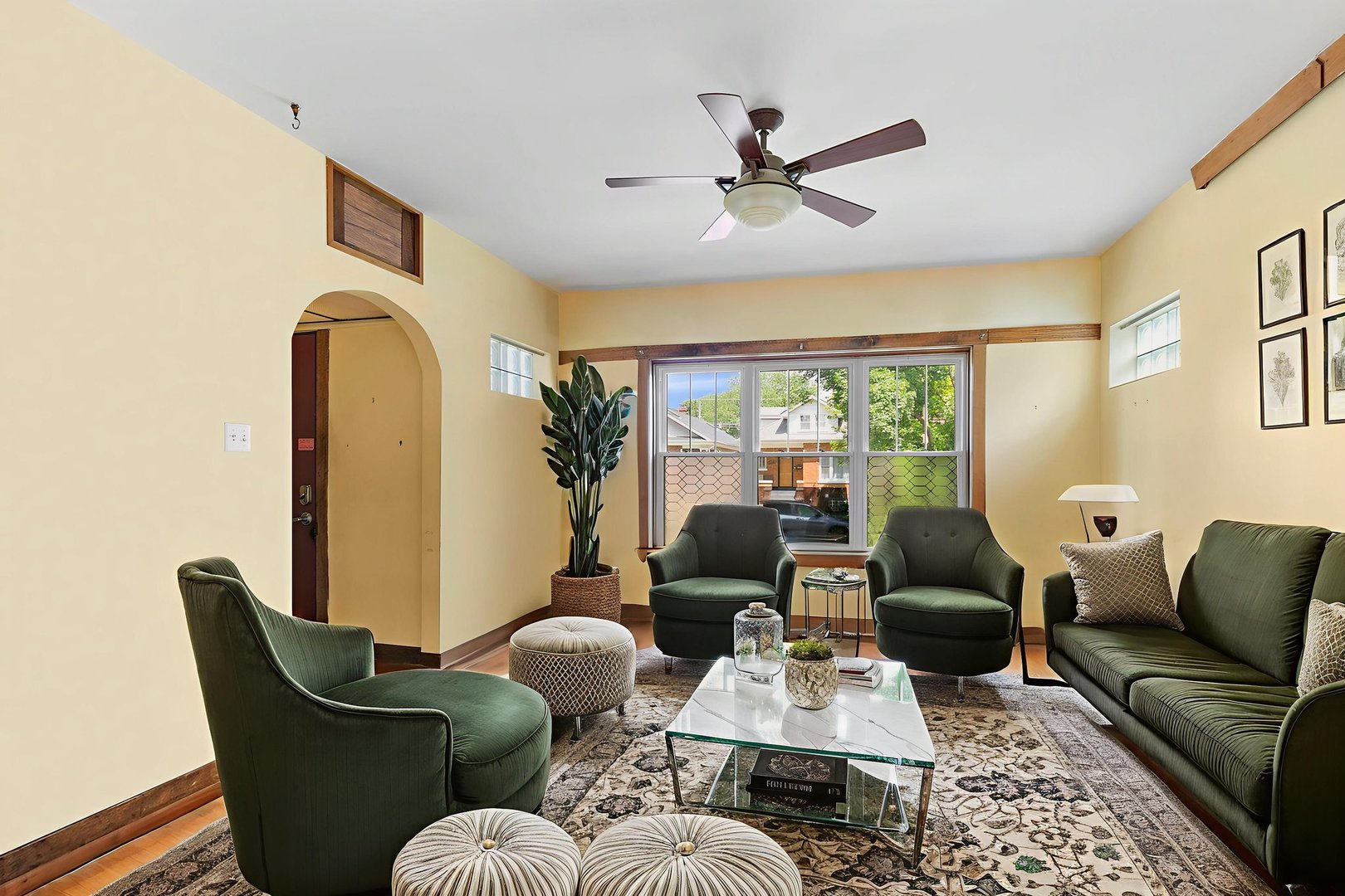 6145 W Grace Street, Chicago, IL 60634