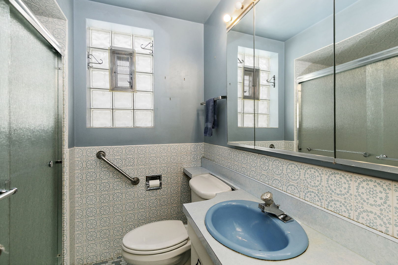 6145 W Grace Street, Chicago, IL 60634