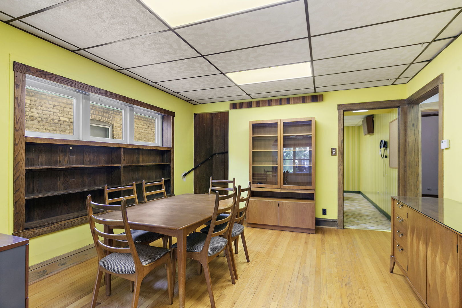 6145 W Grace Street, Chicago, IL 60634