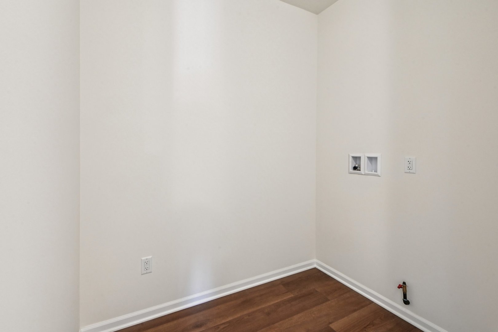 300 N Aspen Drive, Cortland, IL 60112