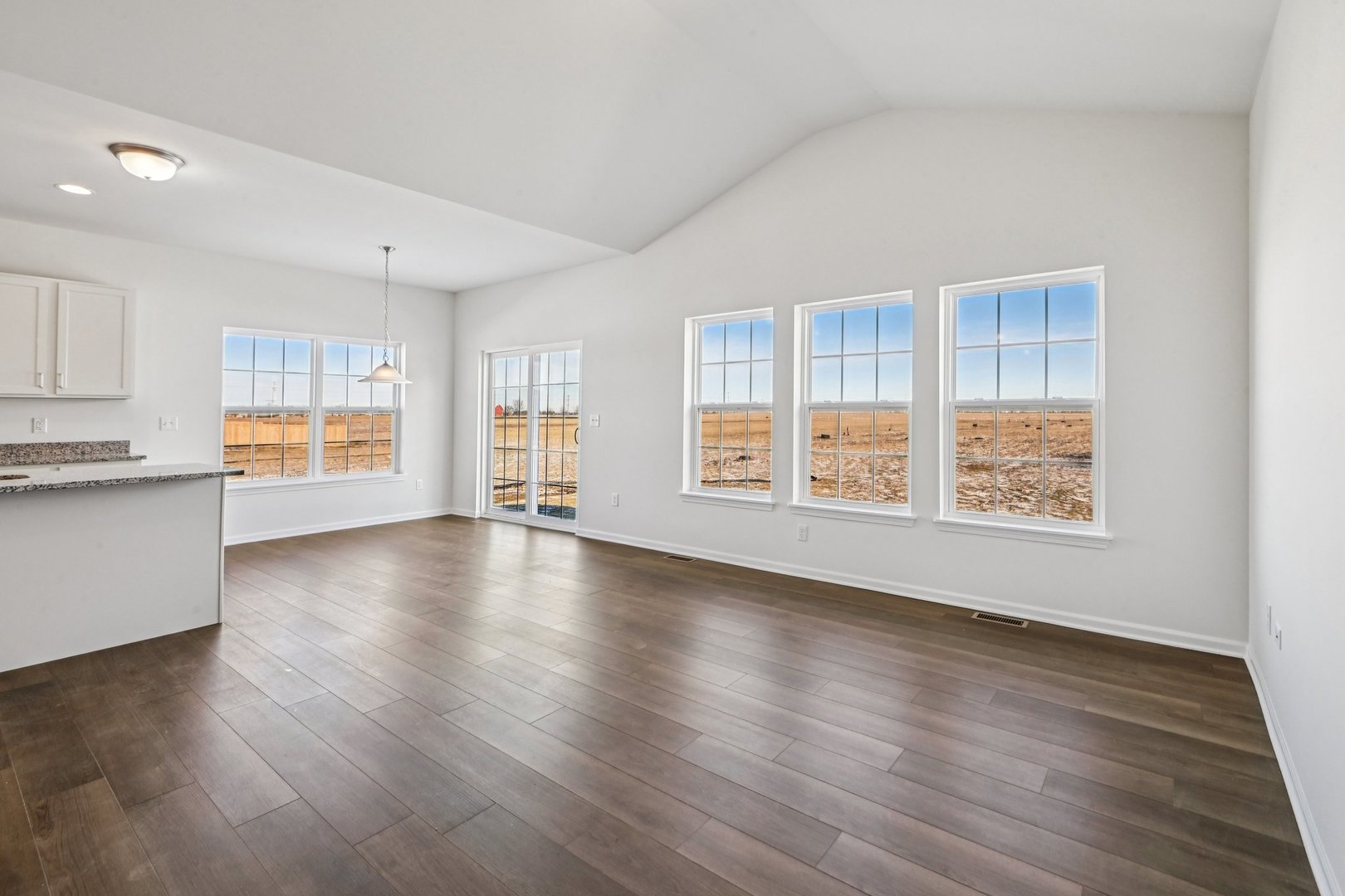 300 N Aspen Drive, Cortland, IL 60112