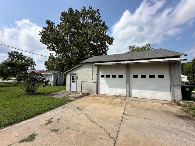 111 E Main Street, Essex, IL 60935