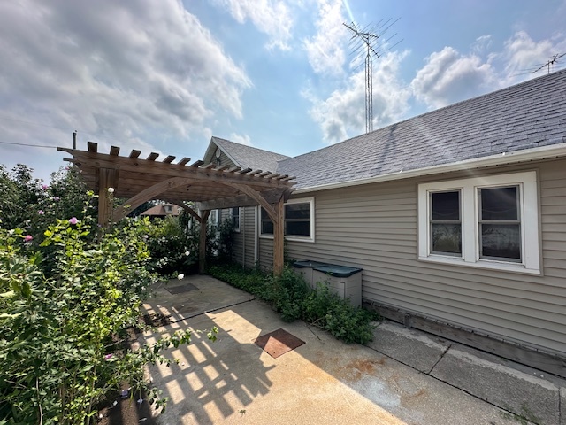 111 E Main Street, Essex, IL 60935