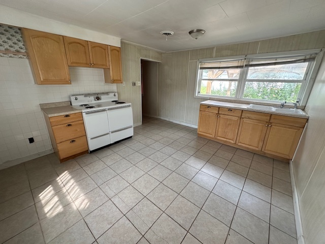 111 E Main Street, Essex, IL 60935
