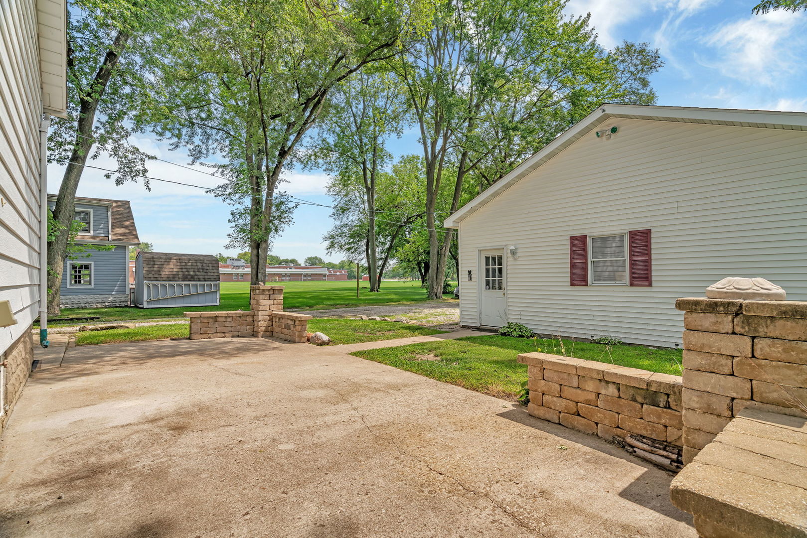 185 E Division Street, Coal City, IL 60416