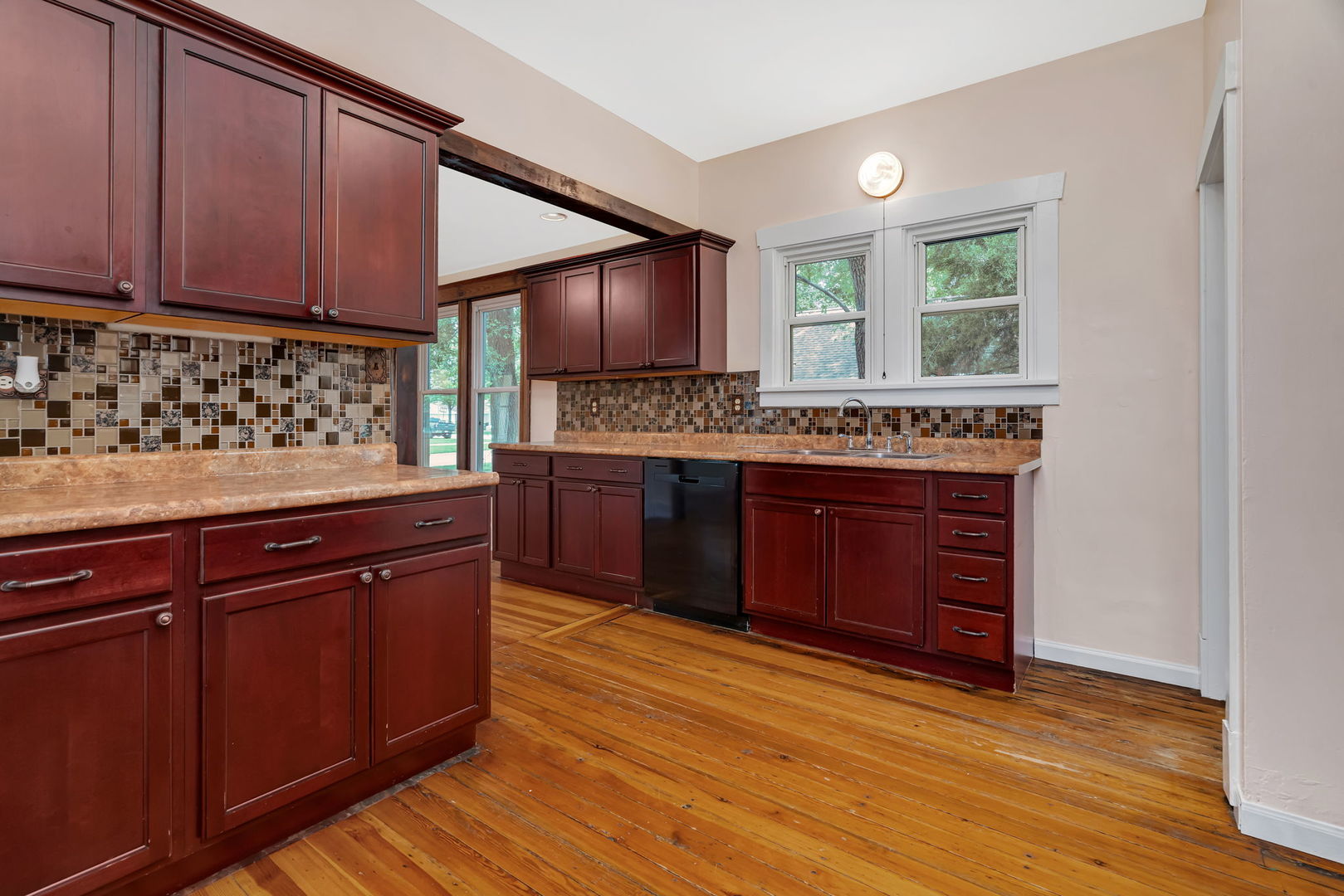 185 E Division Street, Coal City, IL 60416