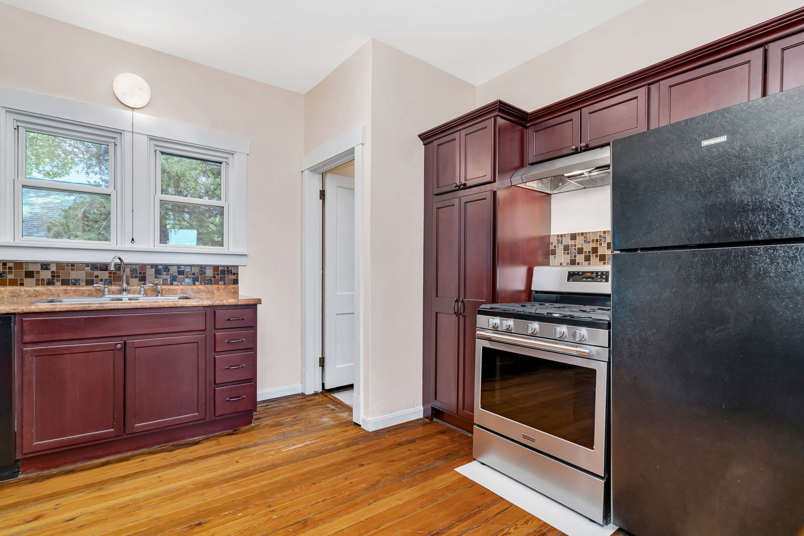 185 E Division Street, Coal City, IL 60416