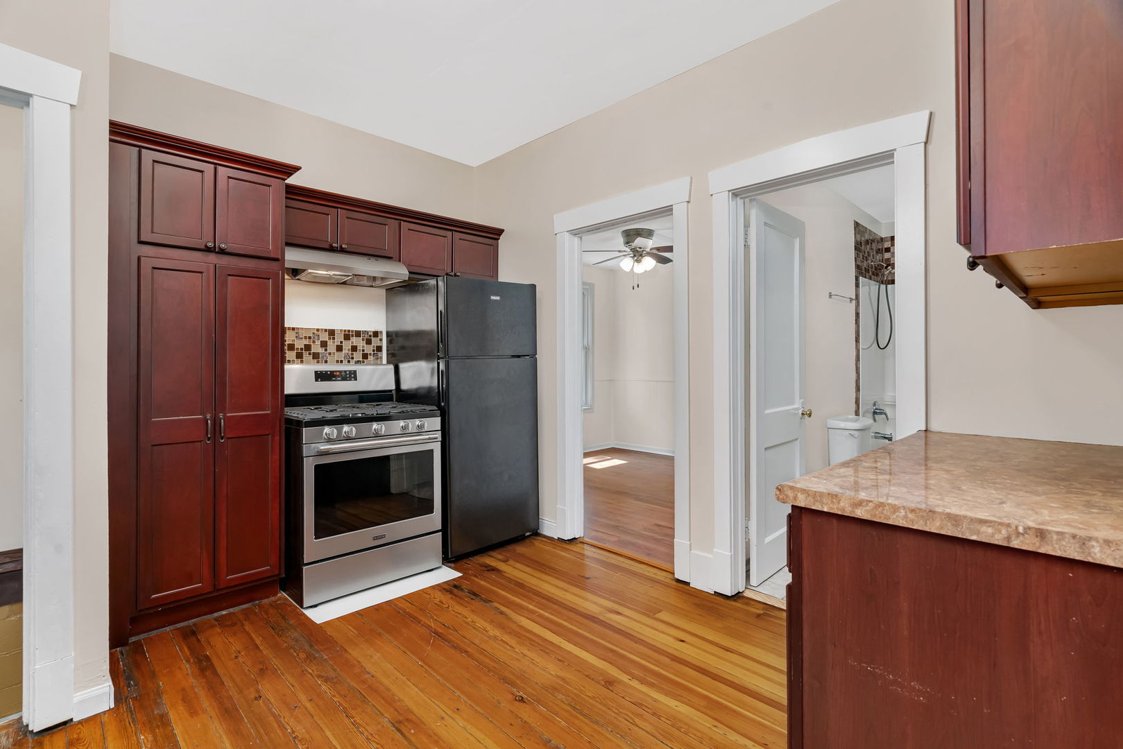 185 E Division Street, Coal City, IL 60416
