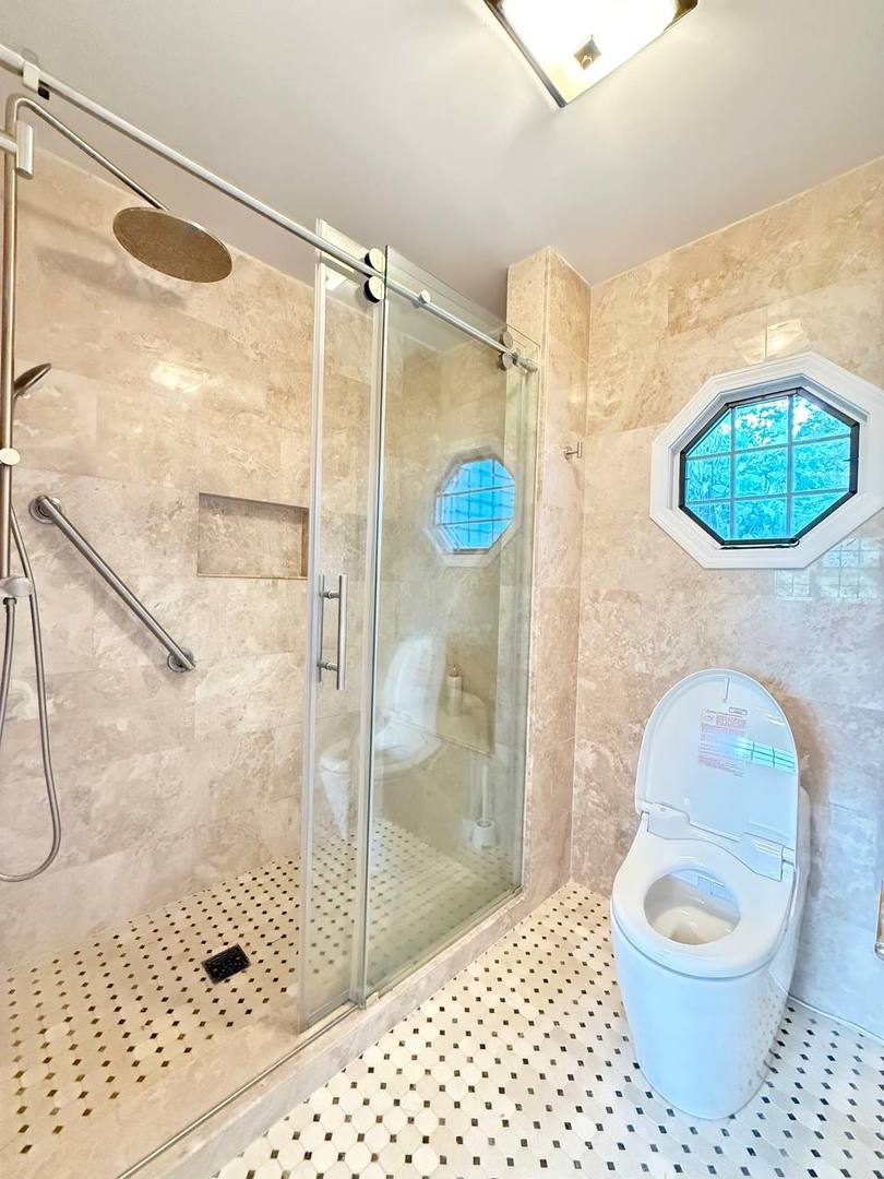1303 Flowerfield Court, Naperville, IL 60565