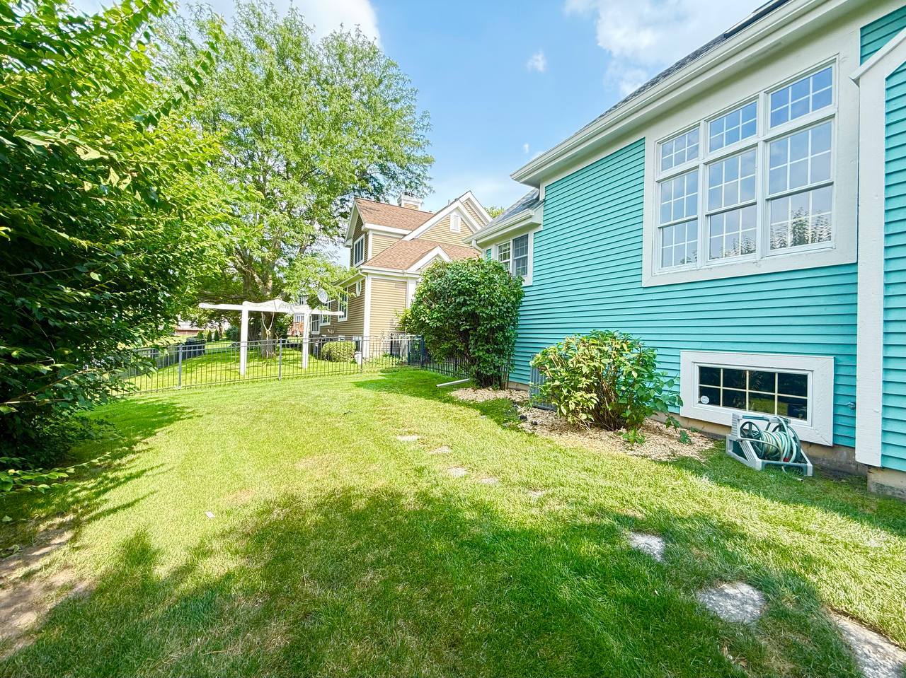 1303 Flowerfield Court, Naperville, IL 60565
