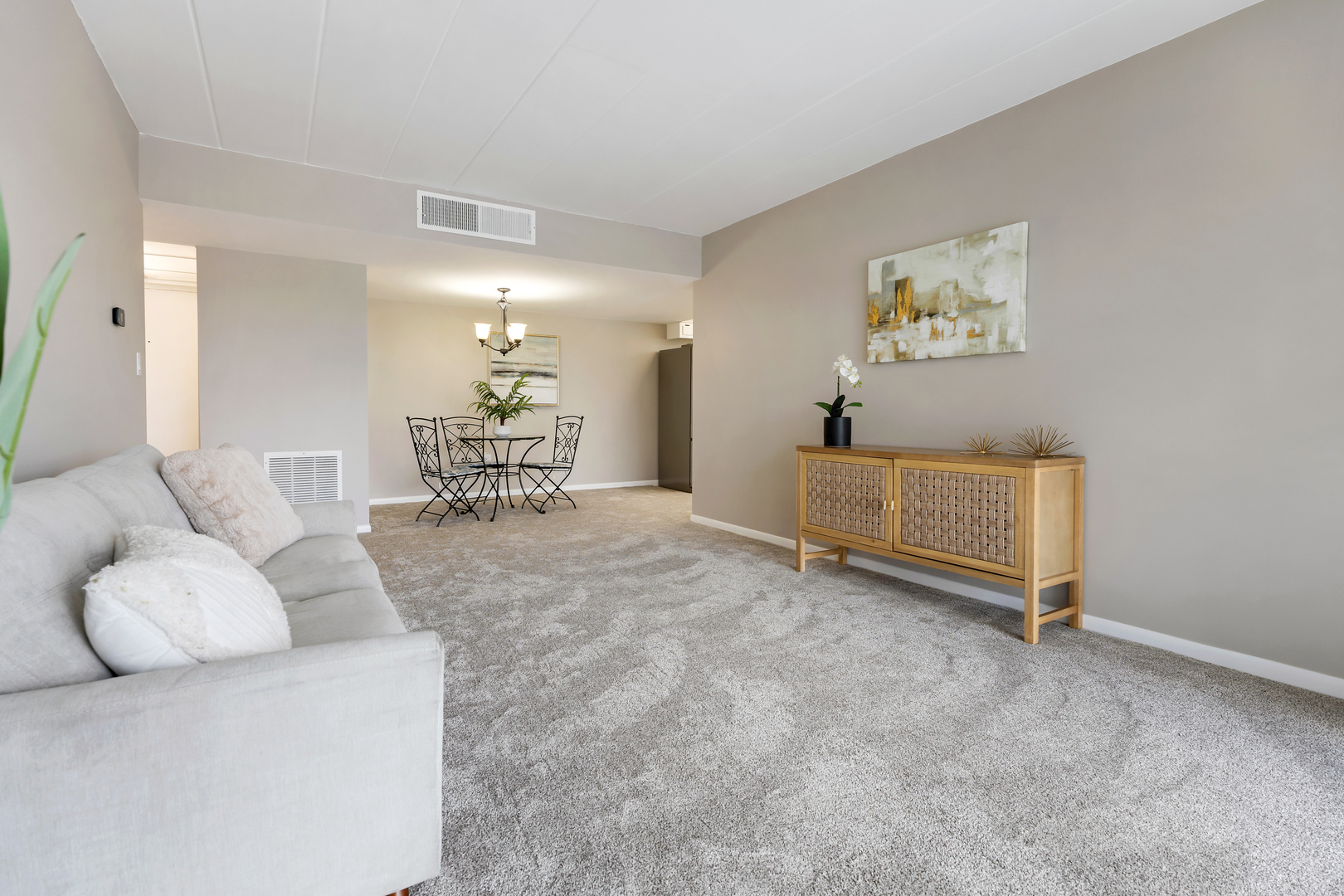 2900 Maple Avenue #17E, Downers Grove, IL 60515