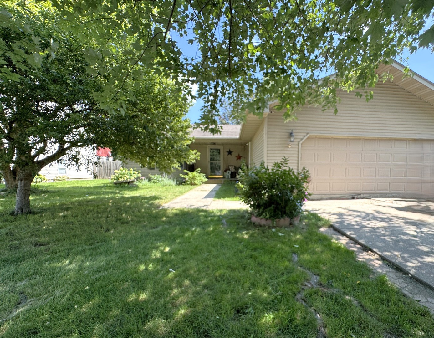 220 S Hossack Street, Seneca, IL 61360