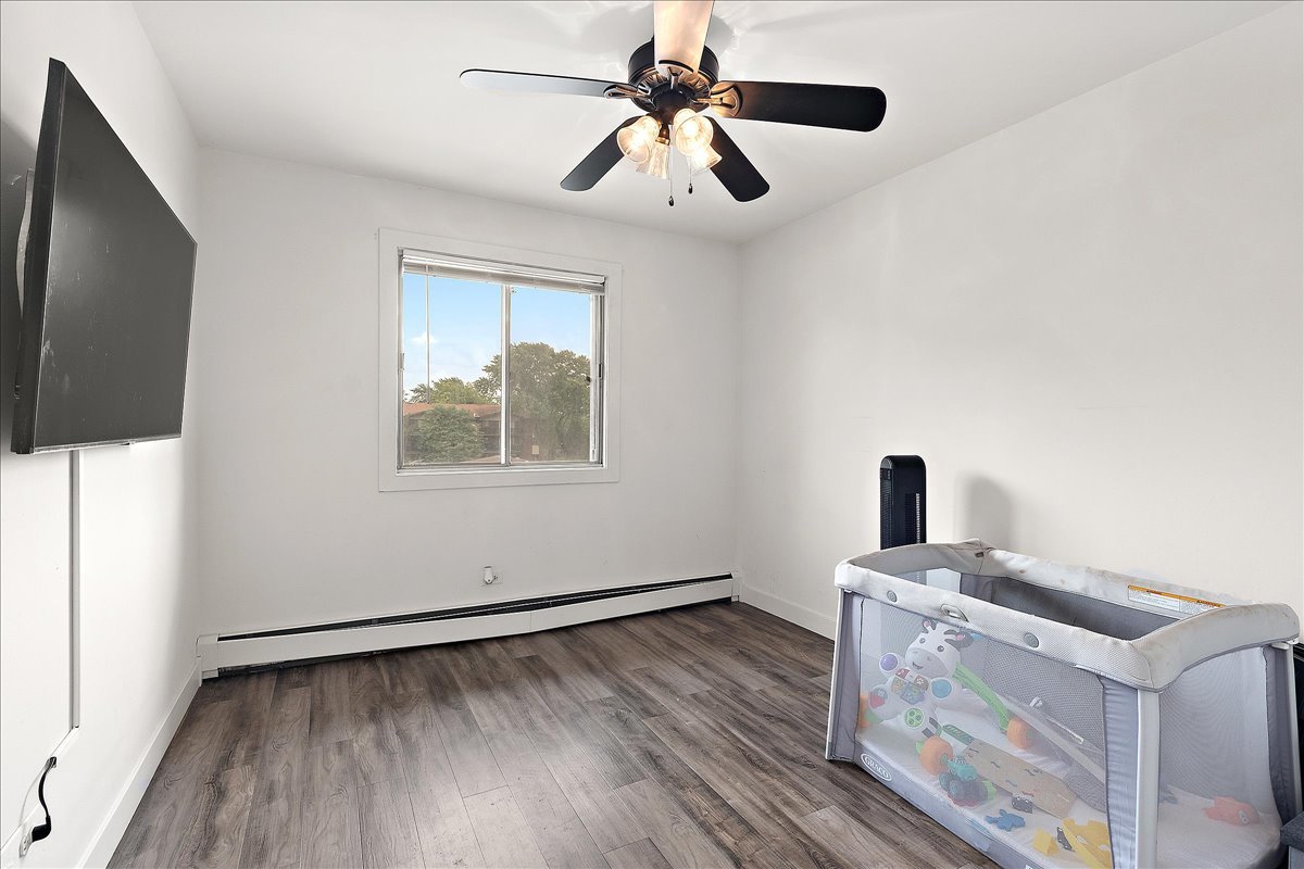 14004 Waterbury Drive #1106, Crestwood, IL 60418