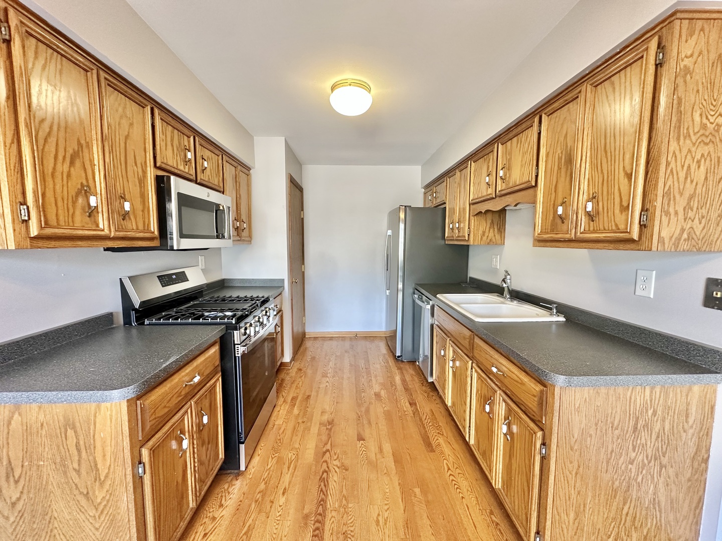 762 LAKE Road, New Lenox, IL 60451