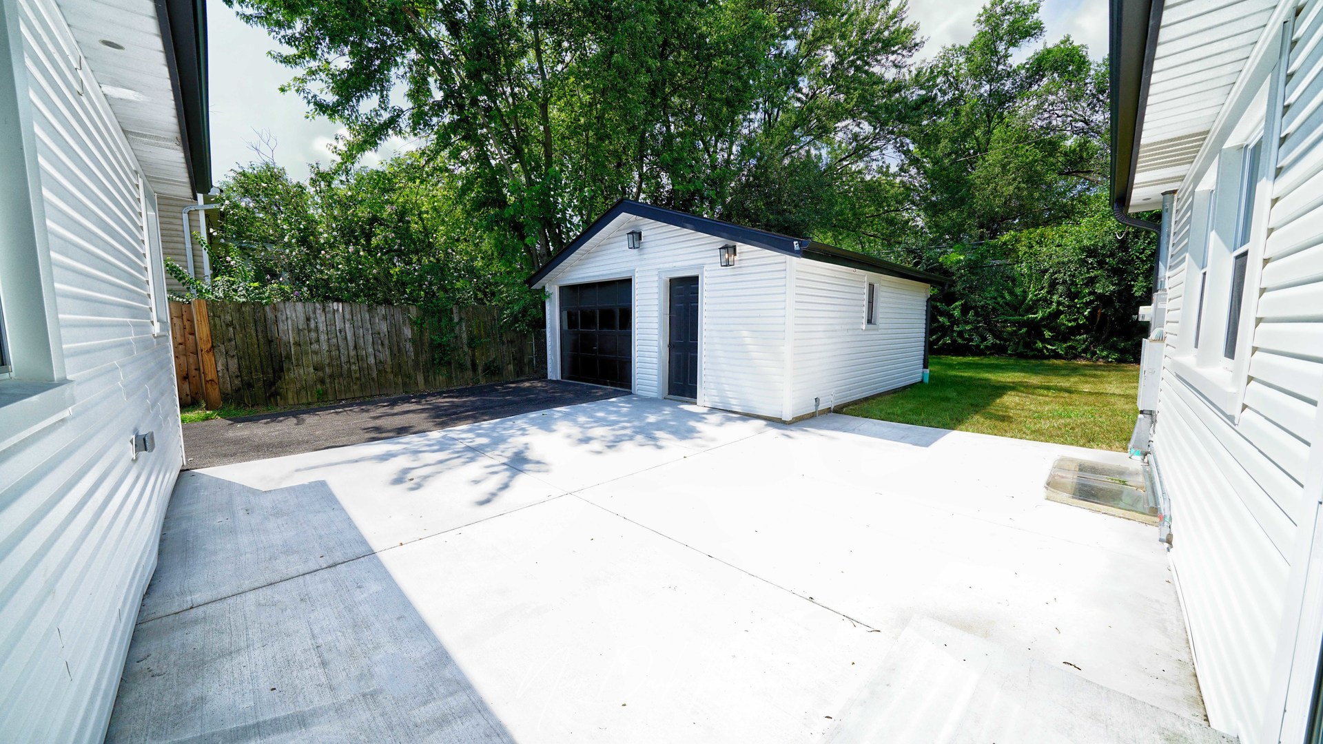 312 Cherry Valley Road, Vernon Hills, IL 60061