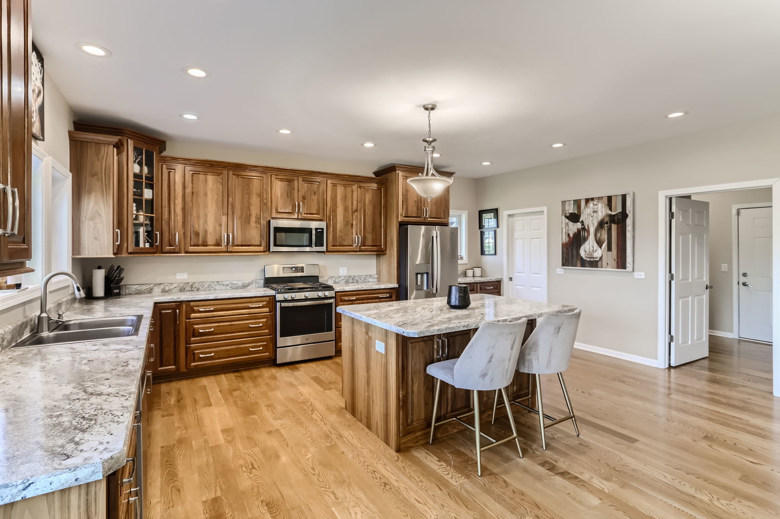 112 Farmstead Court, McHenry, IL 60050