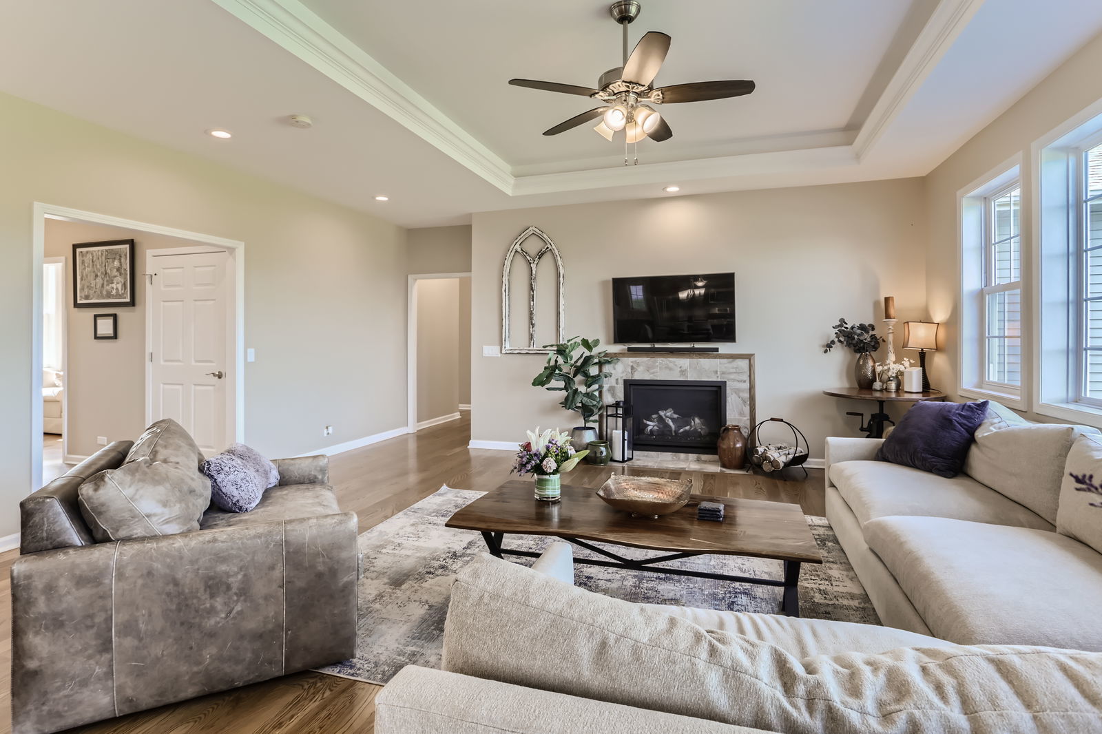 112 Farmstead Court, McHenry, IL 60050