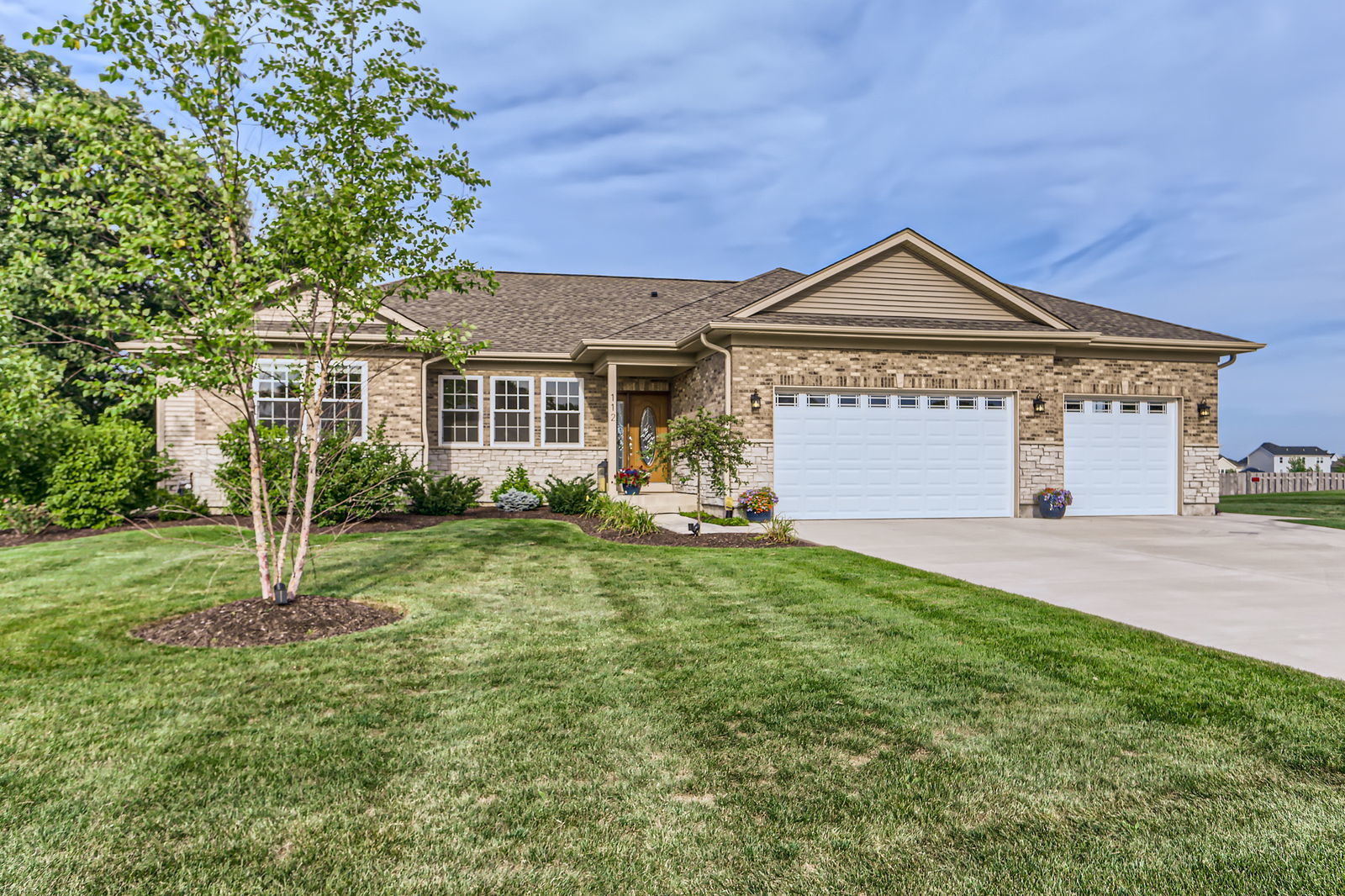 112 Farmstead Court, McHenry, IL 60050