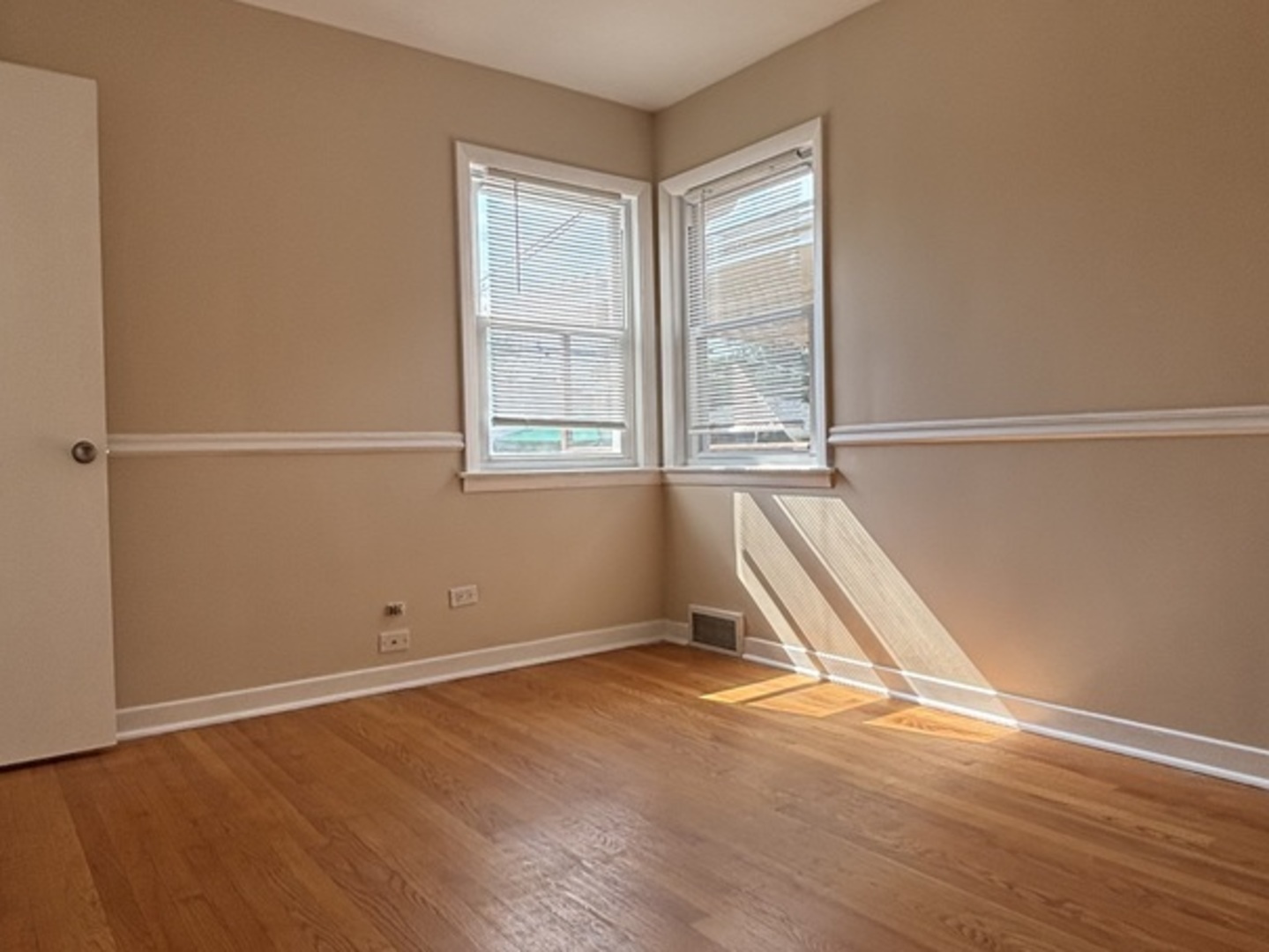 5344 N Mulligan Avenue, Chicago, IL 60630