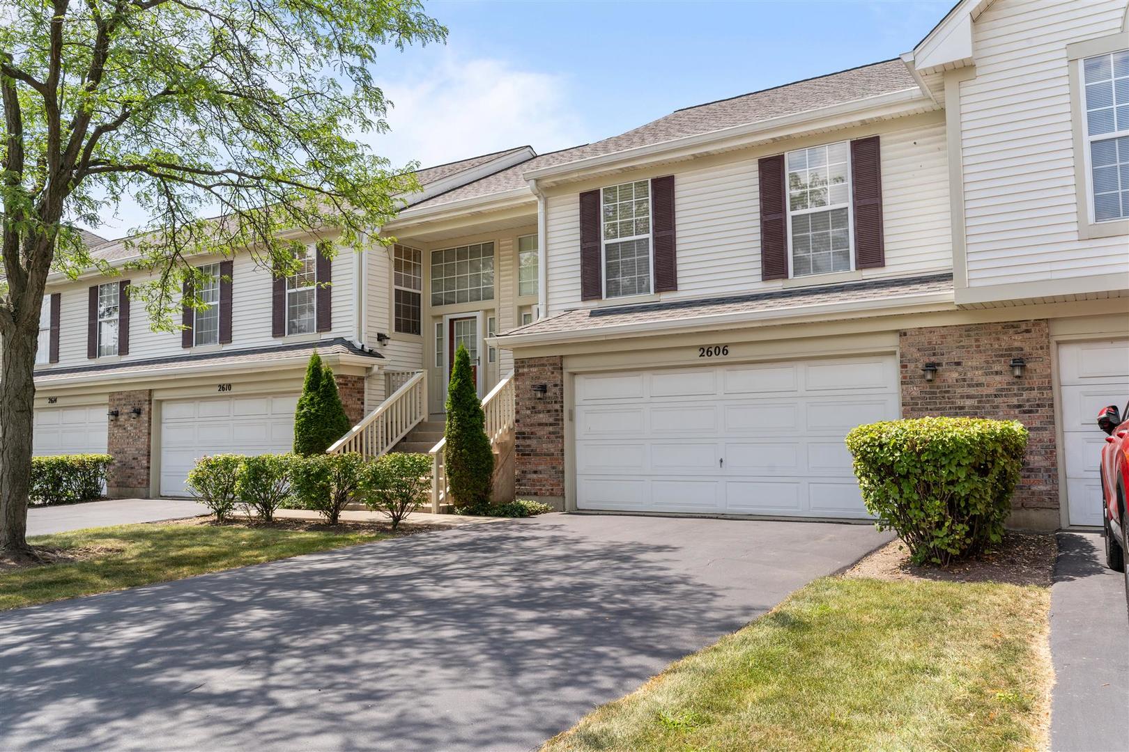 2606 S Embers Lane, Arlington Heights, IL 60005