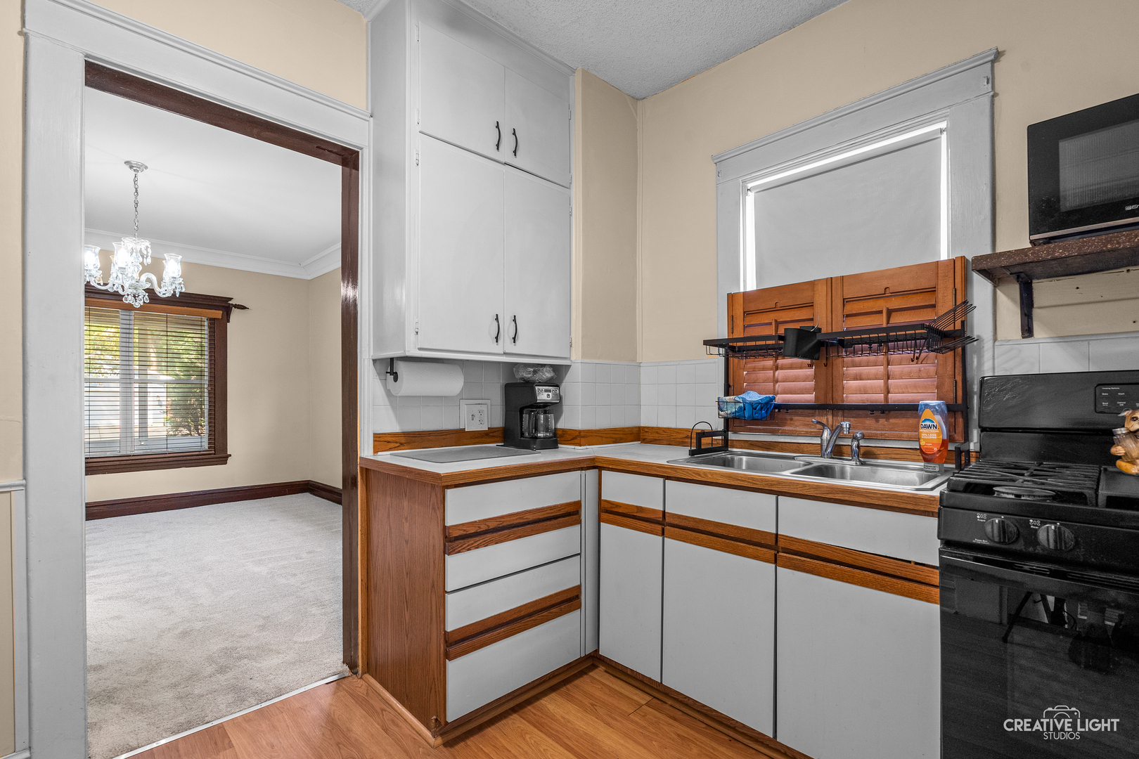 421 Simms Street, Aurora, IL 60505