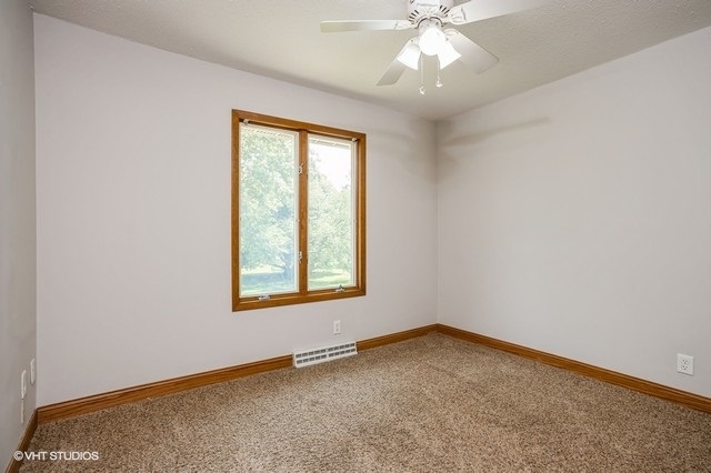 504 Brookview Drive, Farmer City, IL 61842