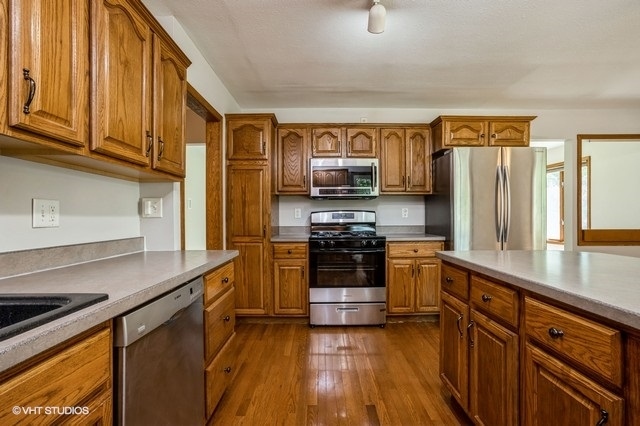 504 Brookview Drive, Farmer City, IL 61842