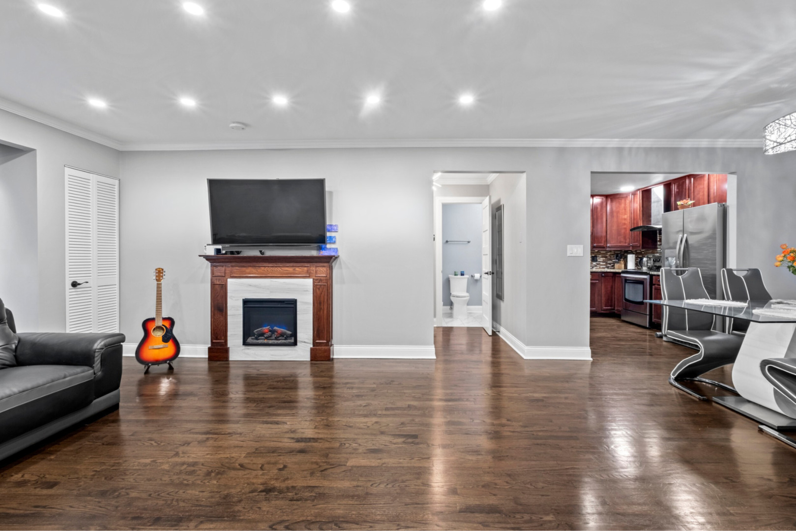5450 Astor Lane #216, Rolling Meadows, IL 60008