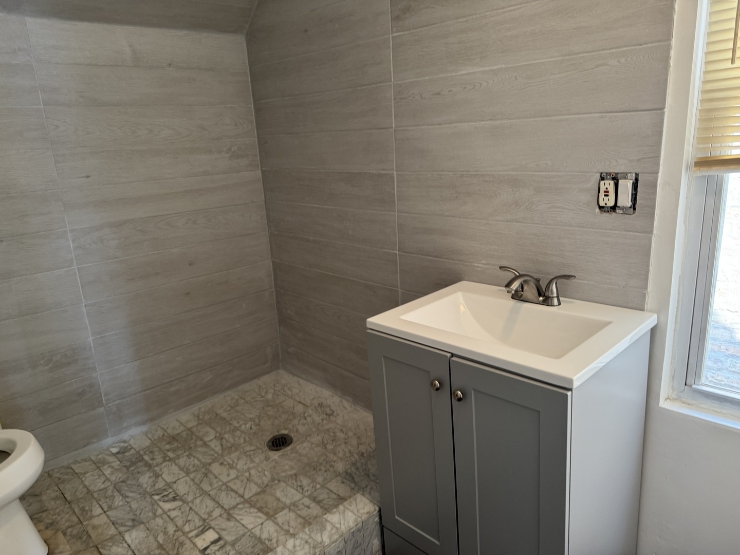 3908 N Bernard Street, Chicago, IL 60618