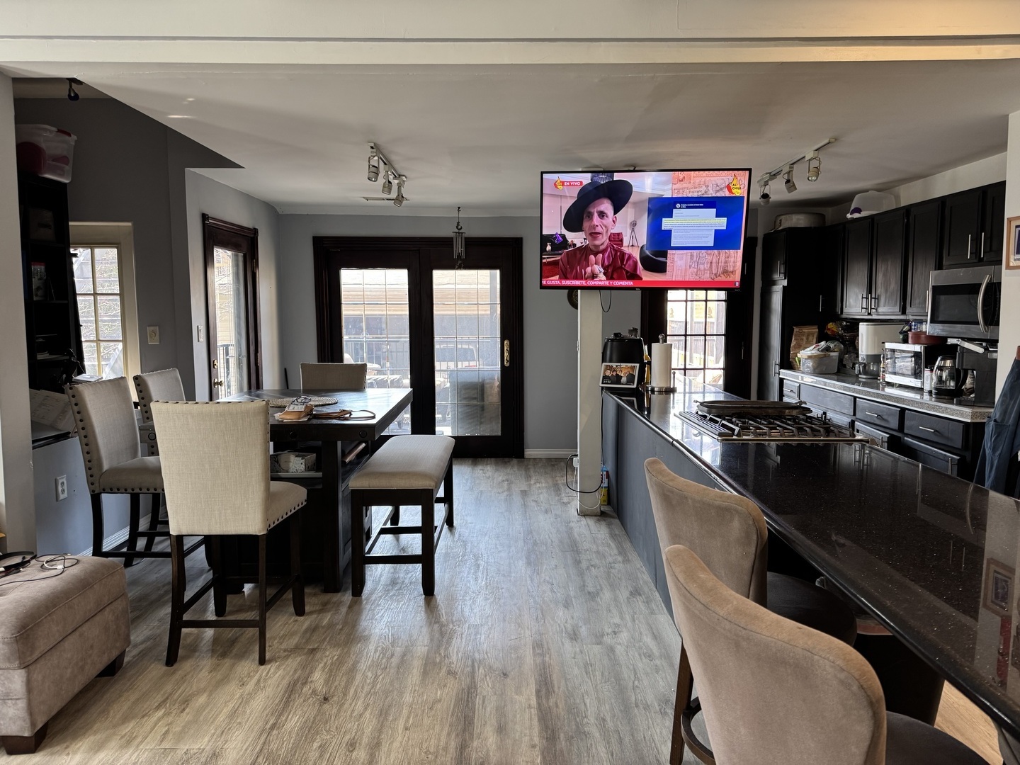 3908 N Bernard Street, Chicago, IL 60618