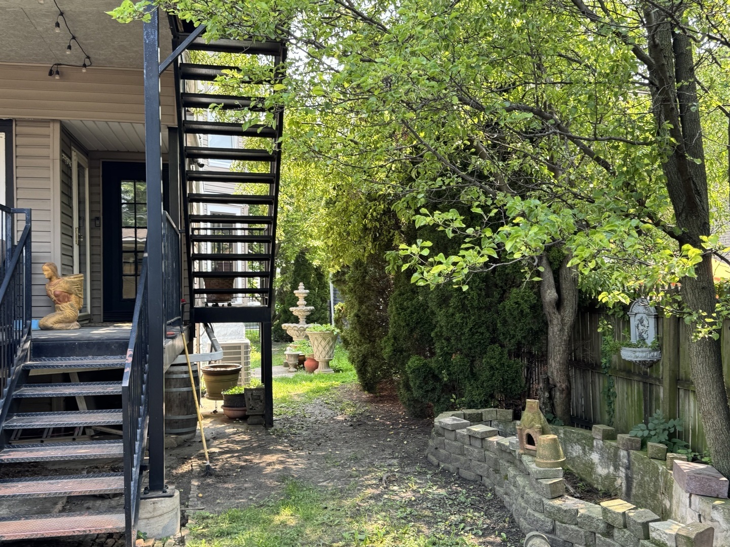 3908 N Bernard Street, Chicago, IL 60618