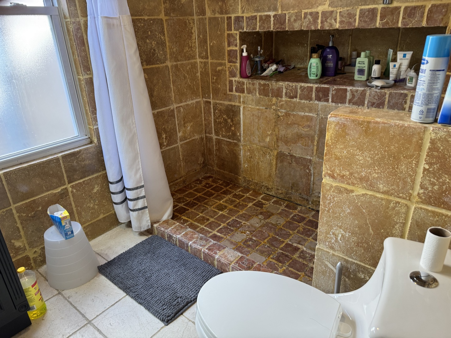 3908 N Bernard Street, Chicago, IL 60618