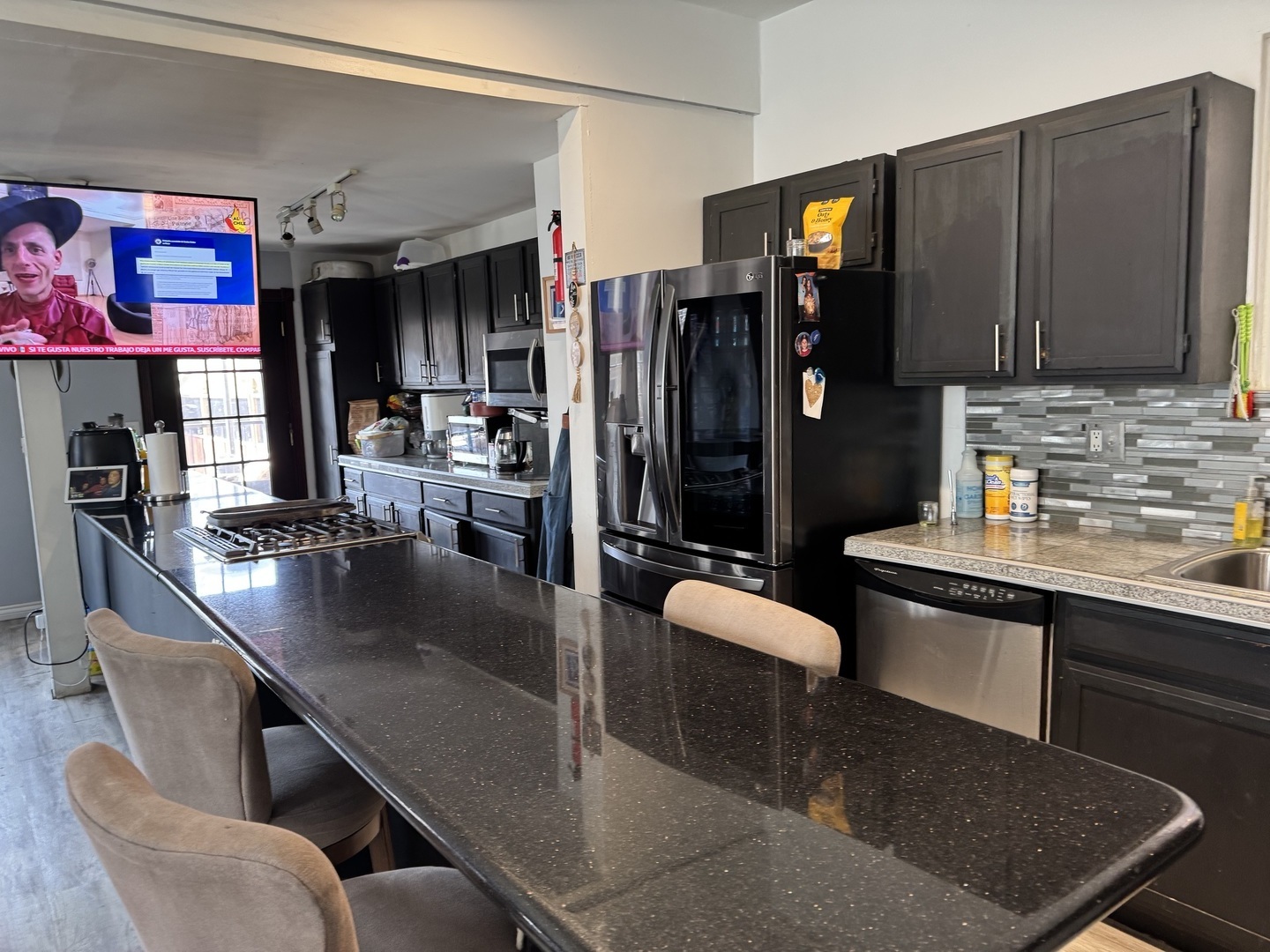 3908 N Bernard Street, Chicago, IL 60618