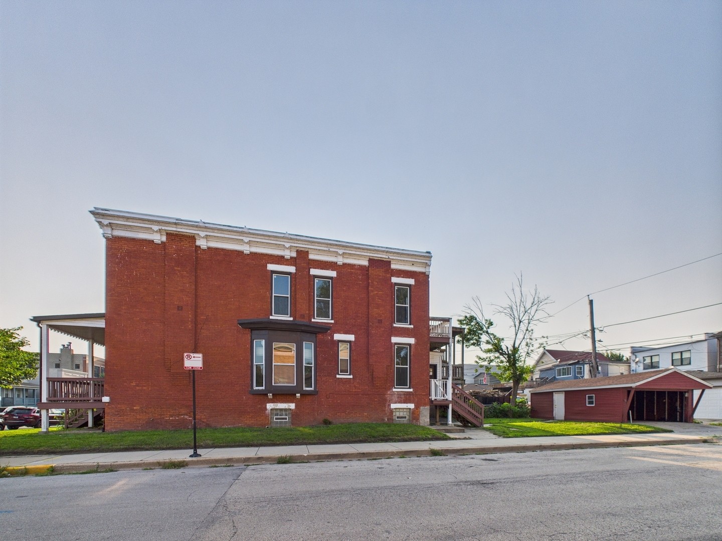 656 E Bowen Avenue, Chicago, IL 60653